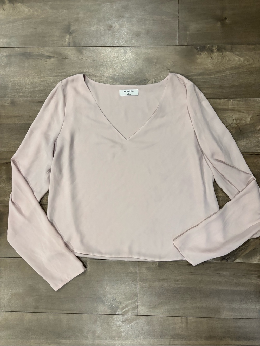 Aritzia Babaton Murphy V-Neck Matte Satin Blouse - Pink - Size Small